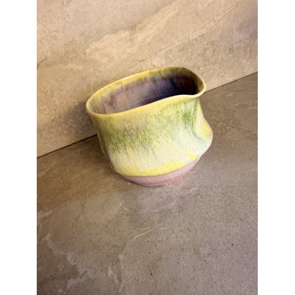 M�lkekande drejet i h�nden 