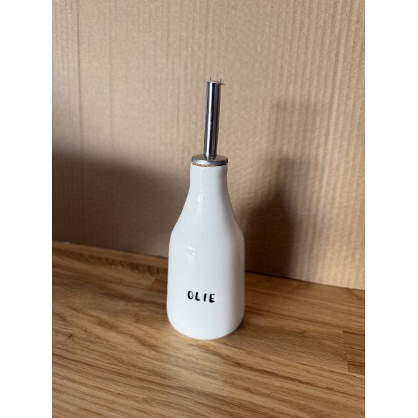 Olieflaske i porcel�n drejet i h�nden