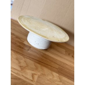 Lagkagefad i stent�j drejet i h�nden