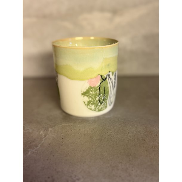 Porcel�nskop med Kvindefigurer 