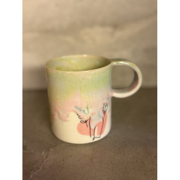 Porcel�nskop med Kvindefigurer + hank 